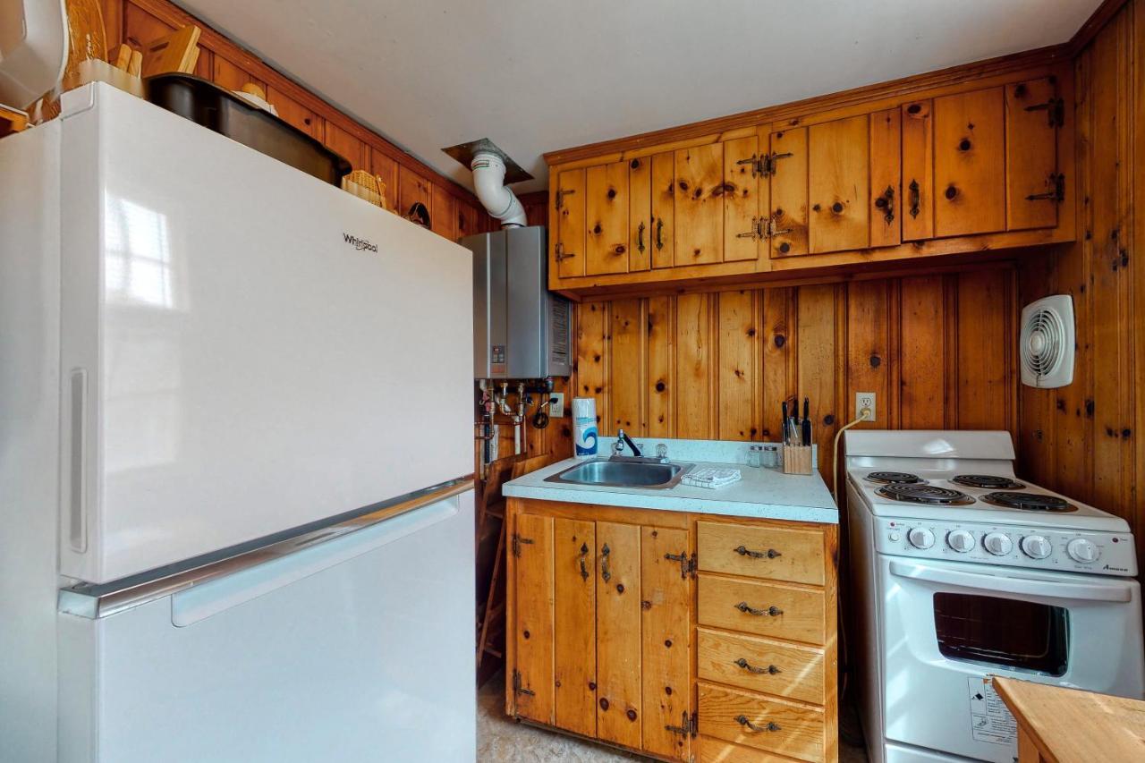 Eric'S Place Dennis Bagian luar foto