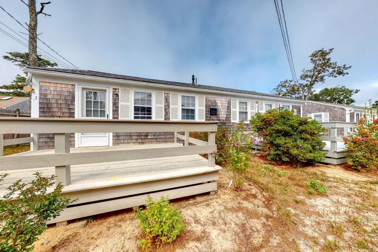 Eric'S Place Dennis Bagian luar foto
